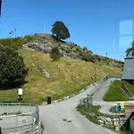 Bright And Spacious With A Balcony In Quiet Downtown Of Apartment Alesund