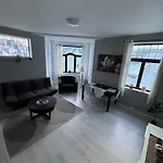 Bright And Spacious With A Balcony In Quiet Downtown Of Apartment